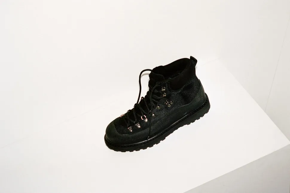 Roccia Vet Sport Black Fabric