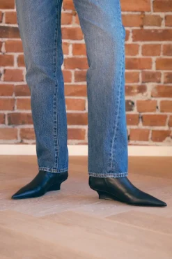 Sharp Leather Ankle Boots Black