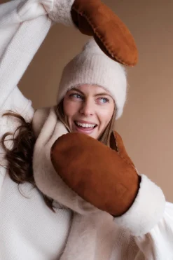 Sheepskin Mitt Cork