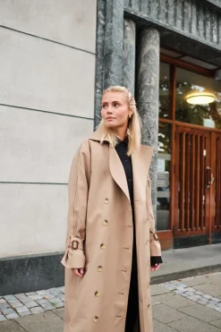 Signature Trench Khaki