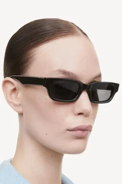 Stitch 10 Black