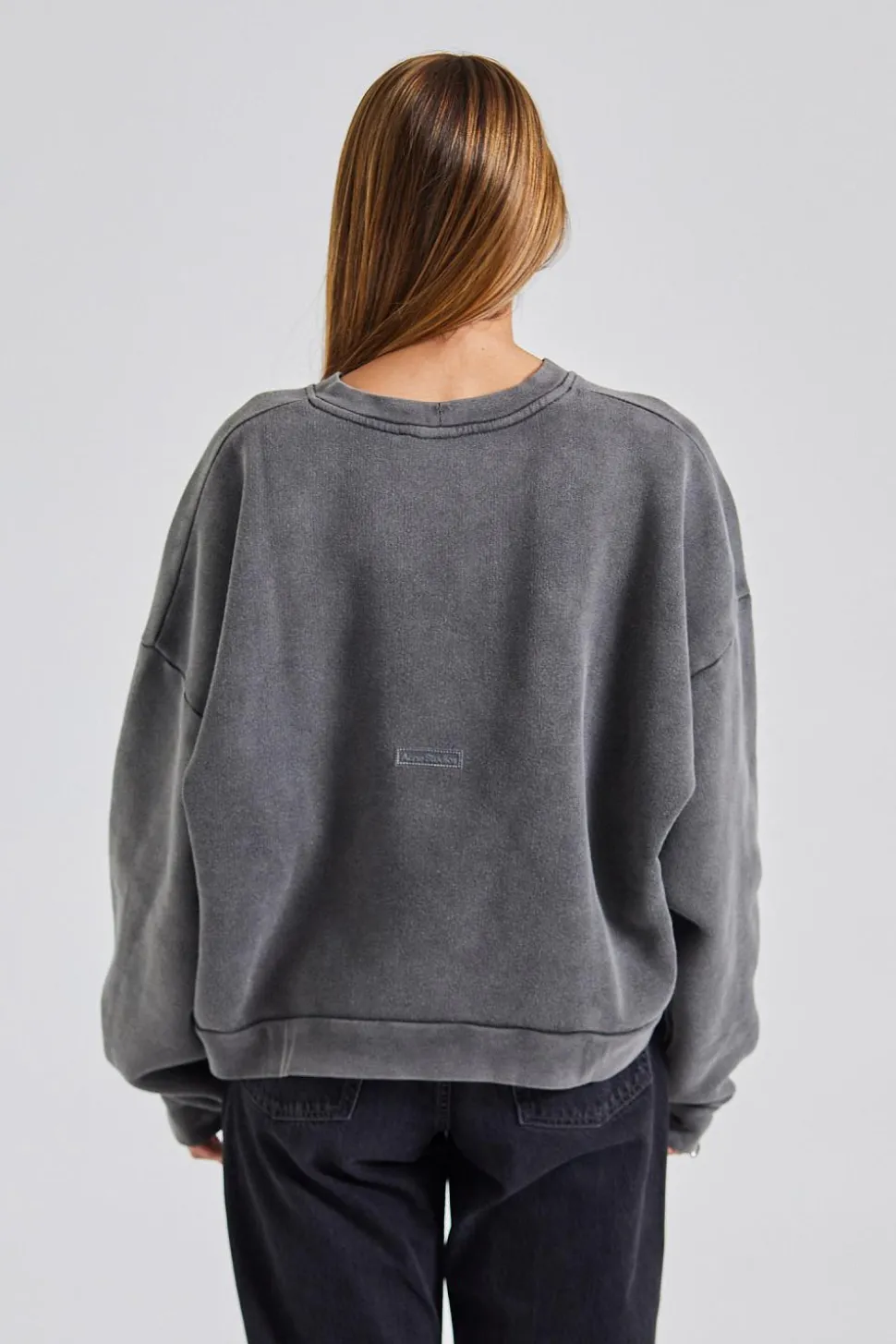 Sweater Logo Patch Faded Black FN-UX-SWEA000017