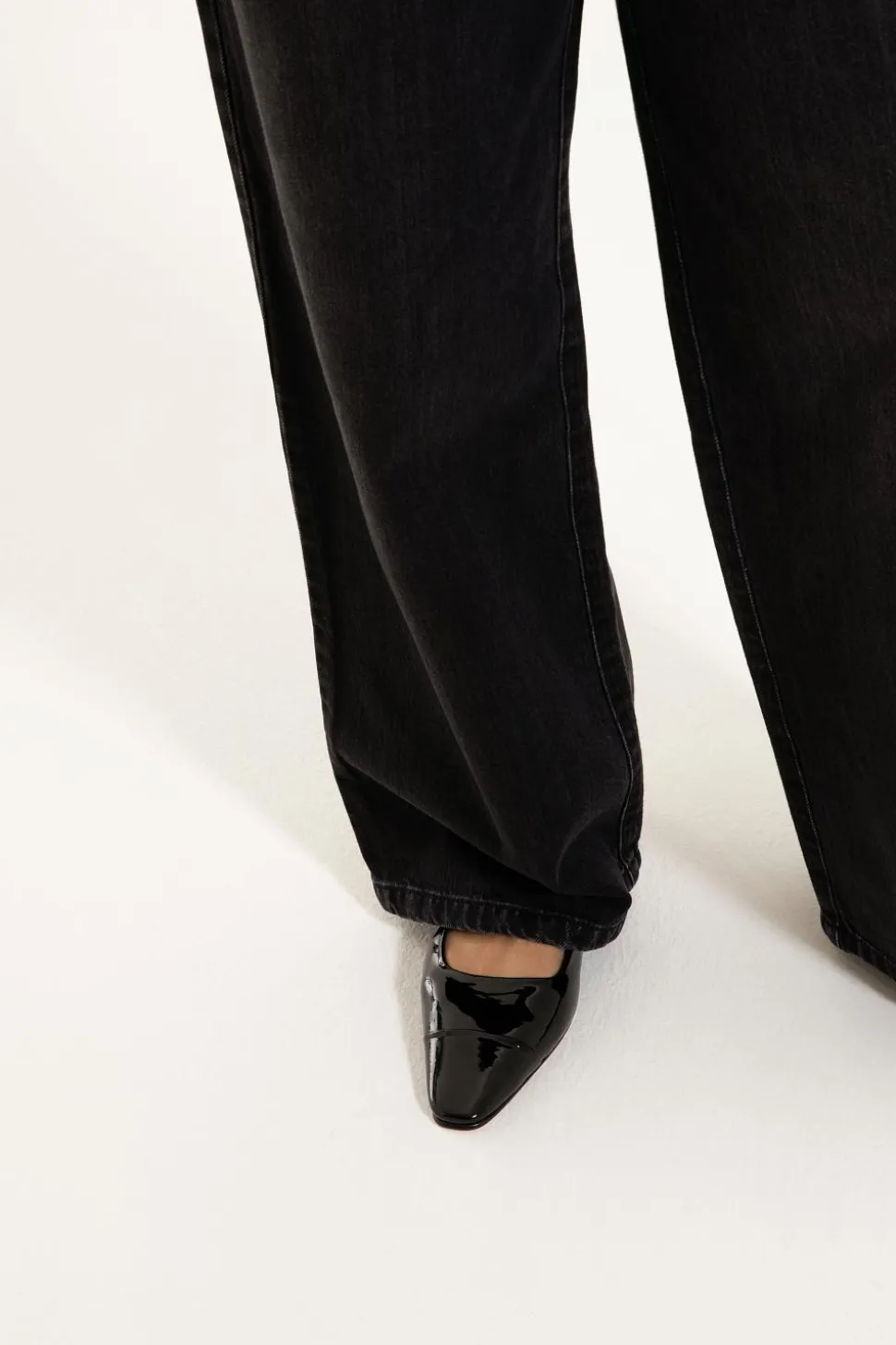 Tia Flat Black Patent
