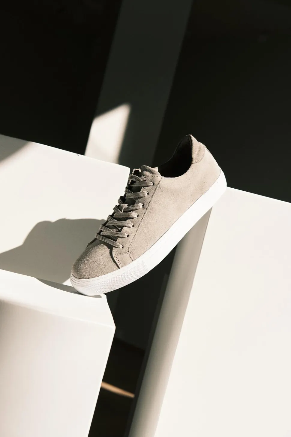 Type Earth Suede