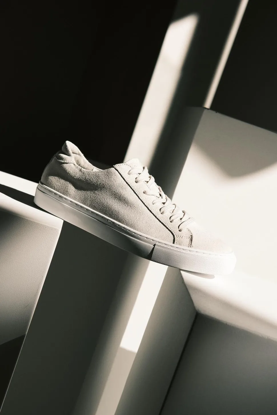 Type Off White Suede