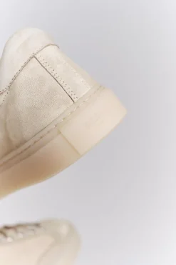 Veneto Low Light Taupe Suede