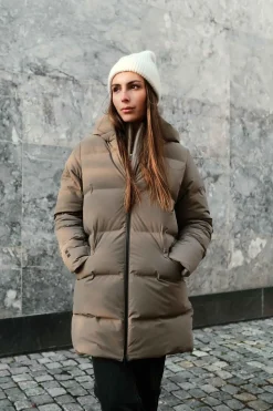 W Thundra Parka D Sand
