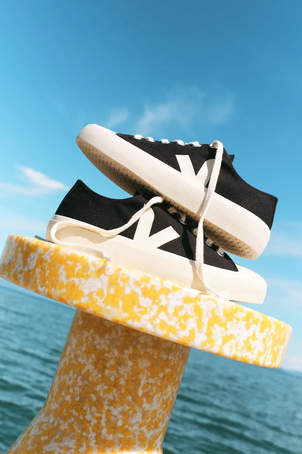 Wata II Low Canvas Black Pier