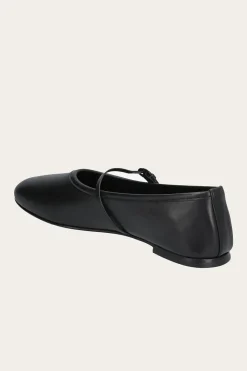 Winter Balla Flat Black